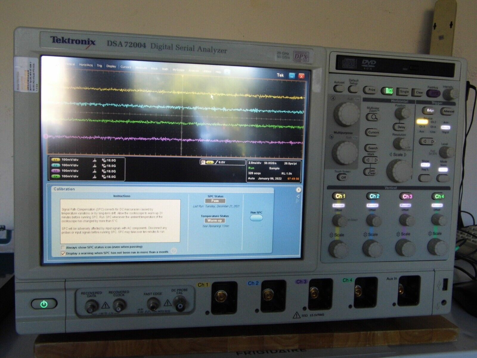 Tektronix DSA72004 Oscilloscope DDRA,TDSUSB2,RTE,PCE,TDSHT3,JA3,TDSPTD,TDSHT3 Tektronix DSA72004 Oscilloscope DDRA,TDSUSB2,RTE,PCE,TDSHT3,JA3,TDSPTD,TDSHT3